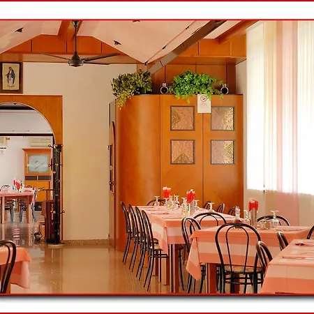 Hotel Ristorante Fratelli Zenari 2*